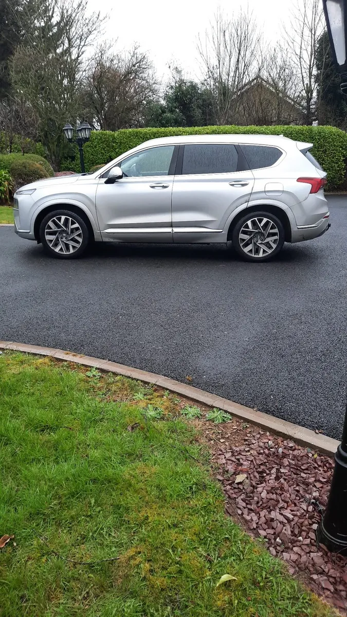 Hyundai Santa fe 4WD- Executive Plus AU DIESEL - Image 4