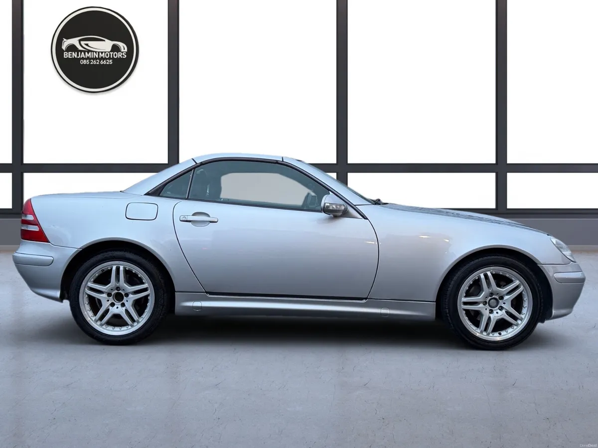 Mercedes-Benz SLK Convertible Automatic 1 Owner - Image 4