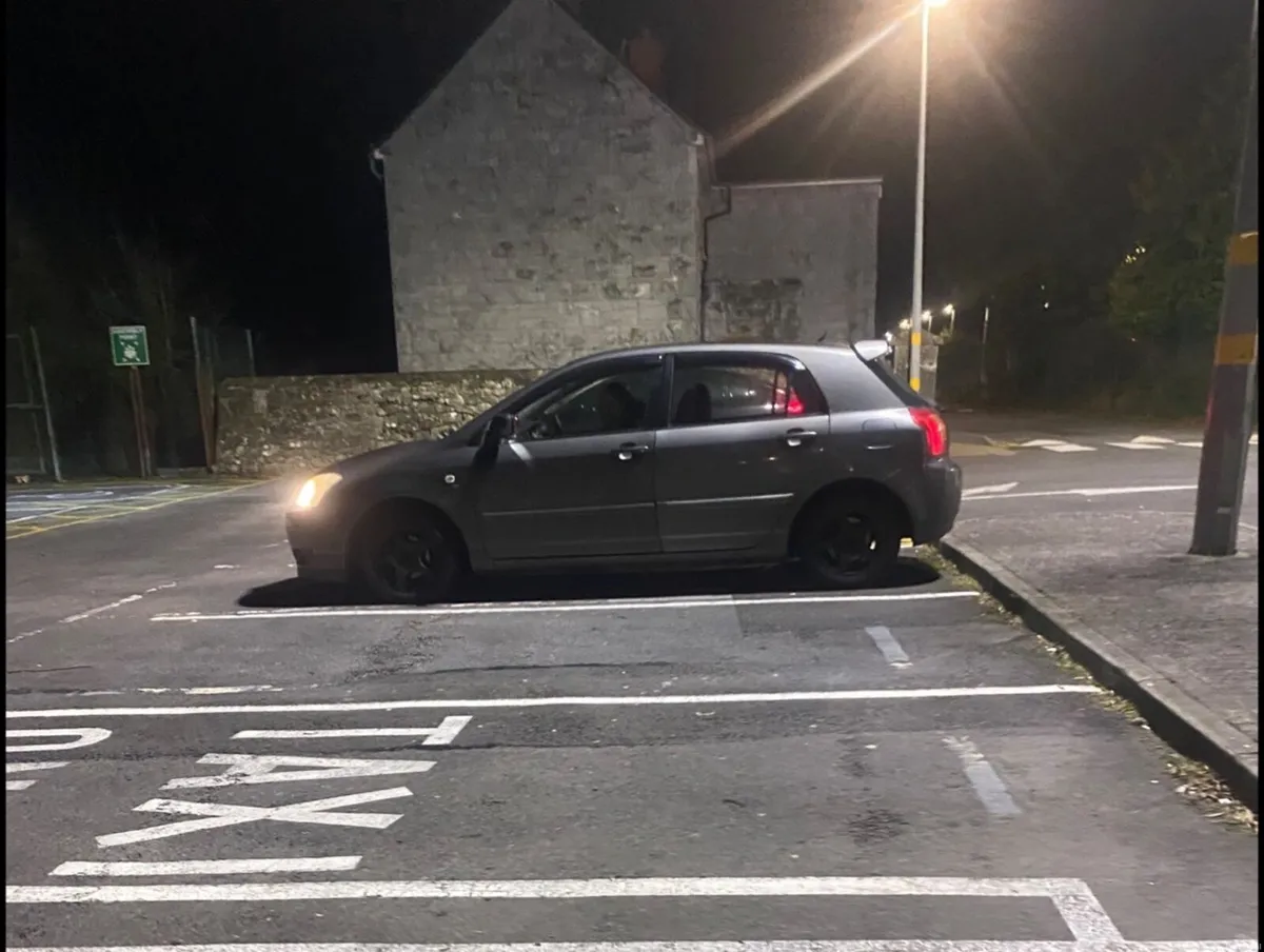 Toyota Corolla 2003 - Image 2