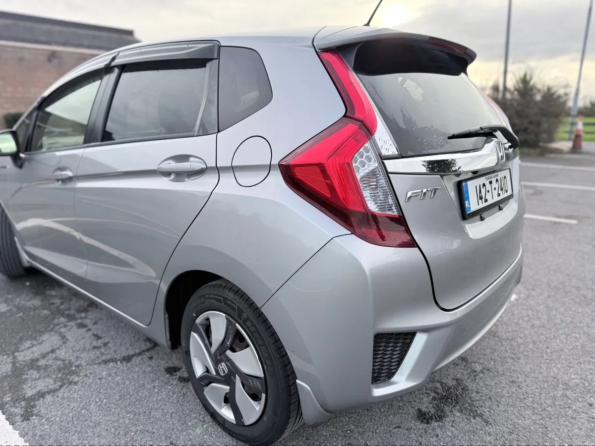 Honda Fit 2014 Hybrid Automatic - Image 3