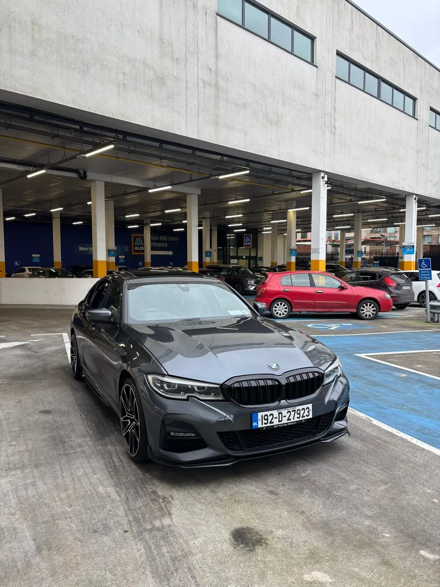 BMW 330E M SPORT PRO SUNROOF - Image 2
