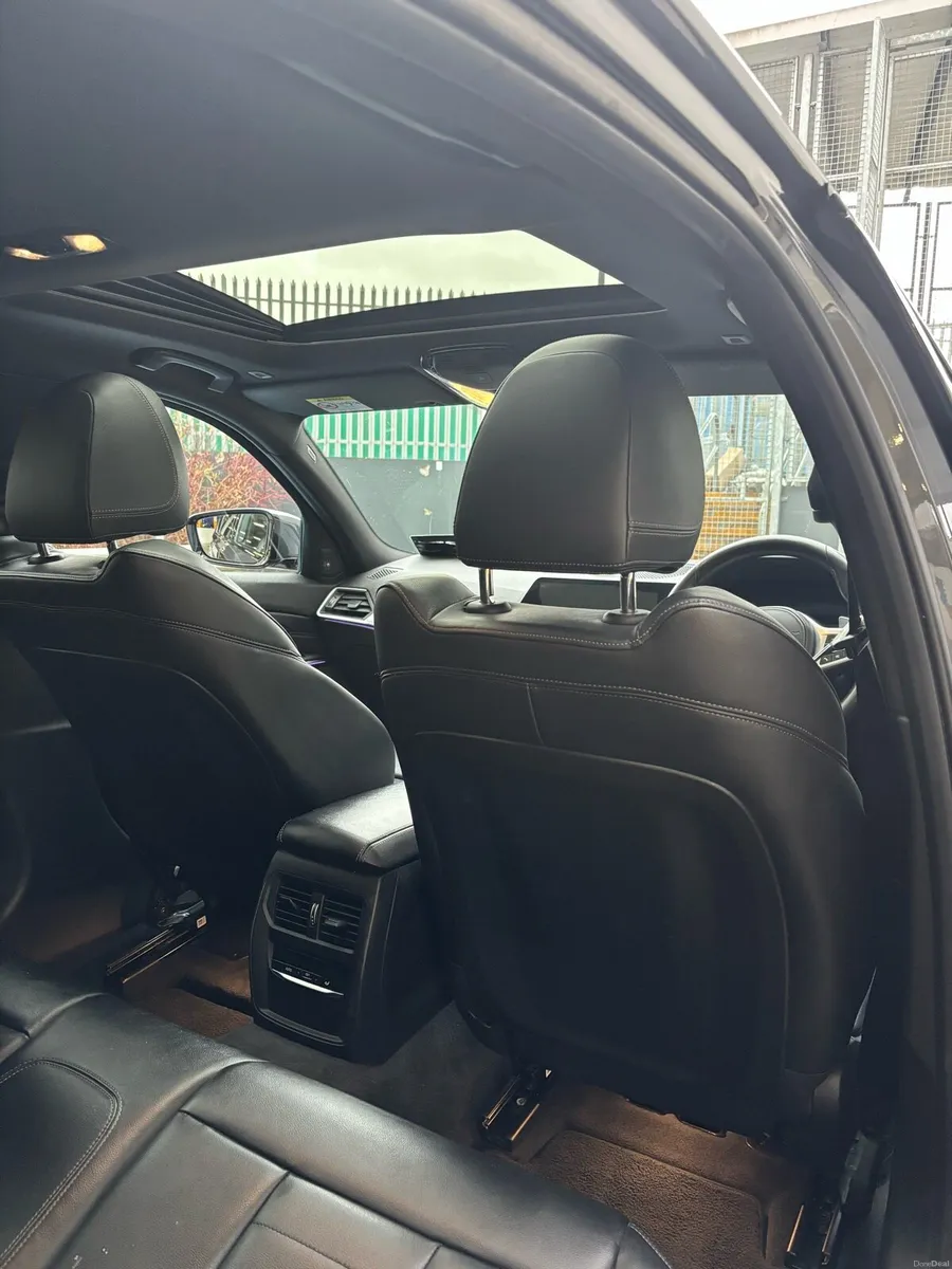 BMW 330E M SPORT PRO SUNROOF - Image 4