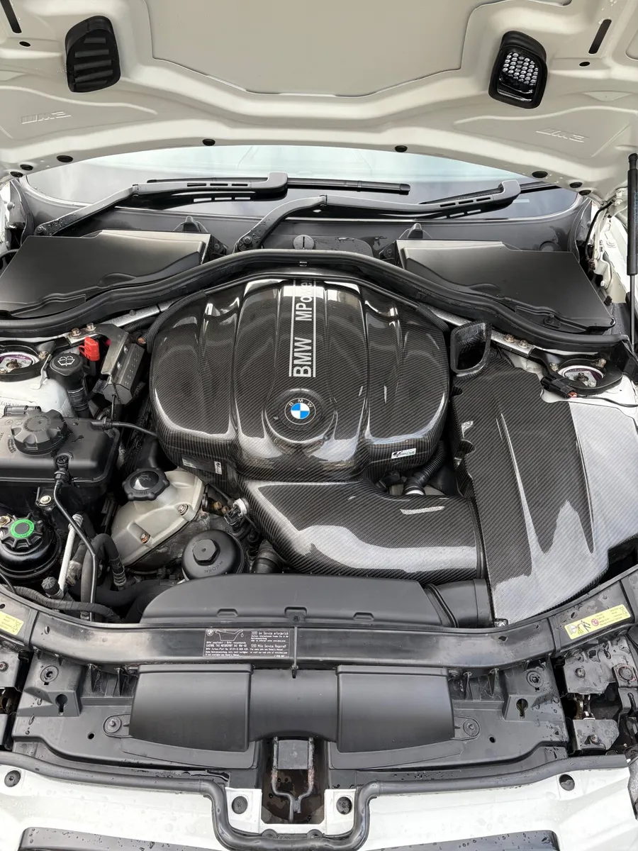 BMW M3 E92 Manual | Karbonius | Akrapovic - Image 2