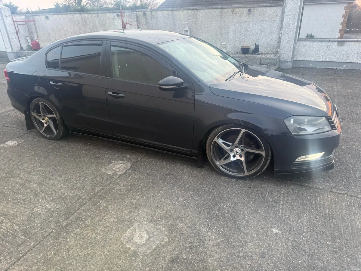 Volkswagen Passat 1.6 TDI s o - Image 1