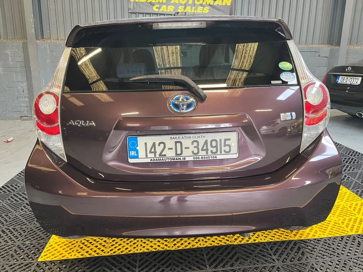 Toyota Aqua 2014 hybrid - Image 4