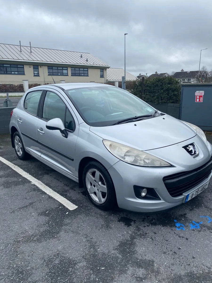 Peugeot 207 2011 - Image 2
