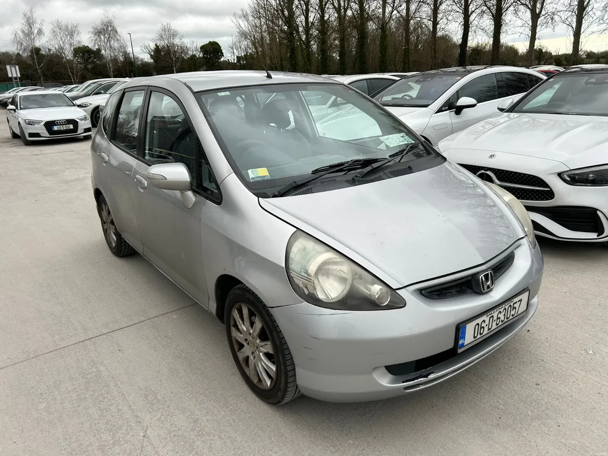 €999 uto Honda Jazz 2006 automatic nct&taxed  €990 - Image 1