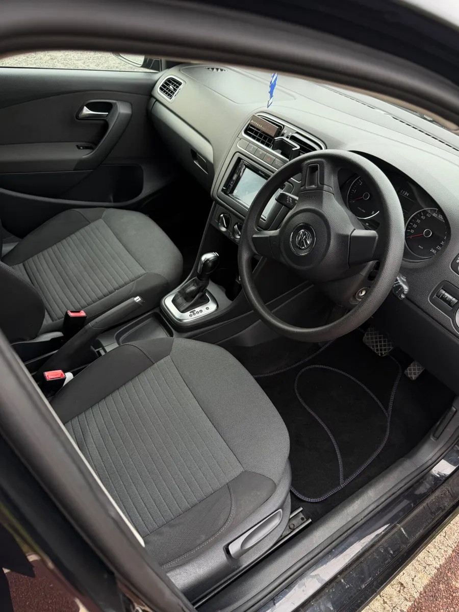 Volkswagen Polo 2012 Automatic - Image 2