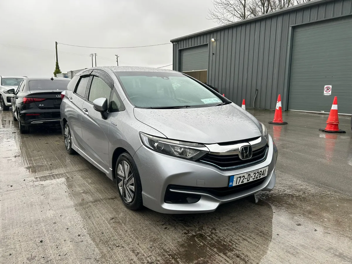 Honda Shuttle 2017 hybrid automatic nct&tax €8990 - Image 2