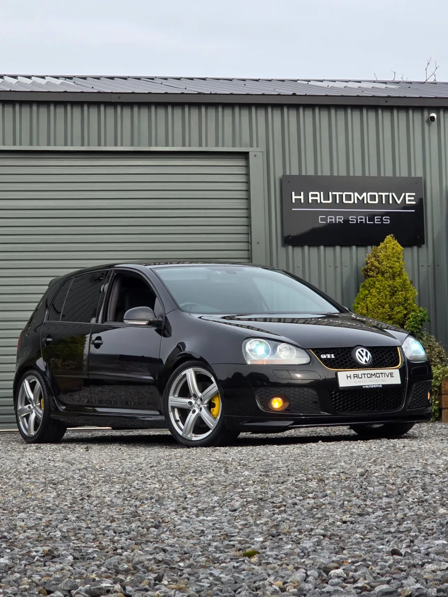 2008 VOLKSWAGEN GOLF GTI PIRELLI EDITION - Image 1