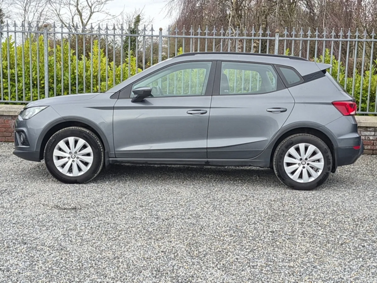 SEAT Arona SE model 1.6 Diesel 95 BHP with Towbar - Image 3