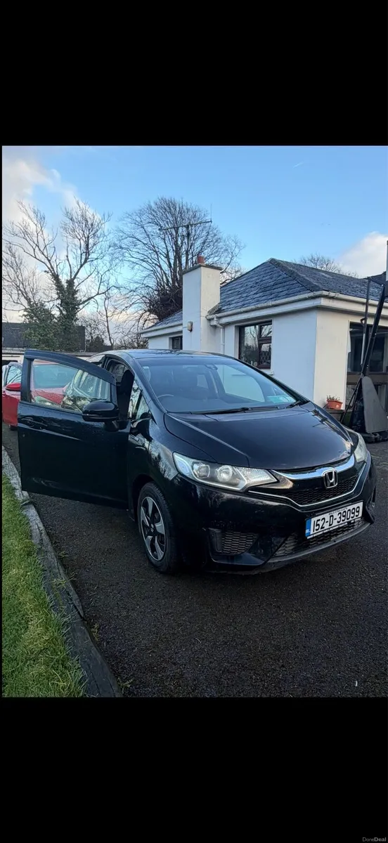 2015 Honda Fit: Tax and NCT - Excellent Condition - Image 2