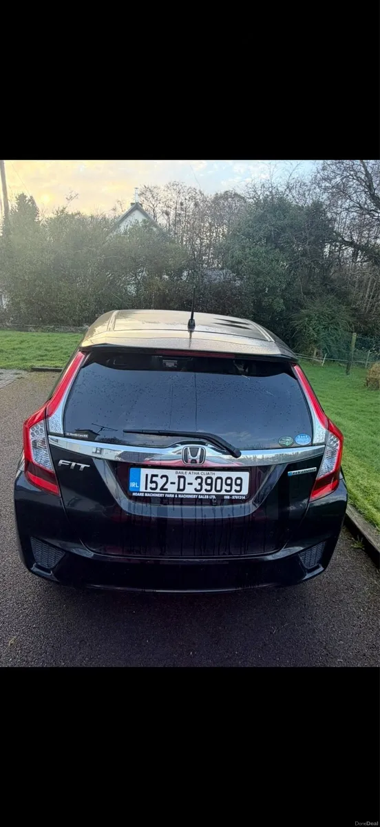 2015 Honda Fit: Tax and NCT - Excellent Condition - Image 4