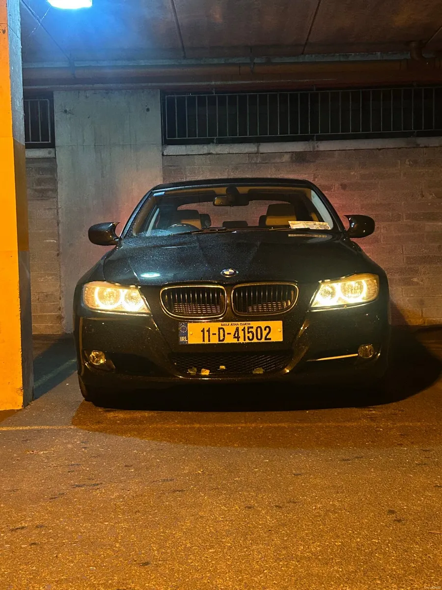 BMW 3-Series 2011 - Image 1