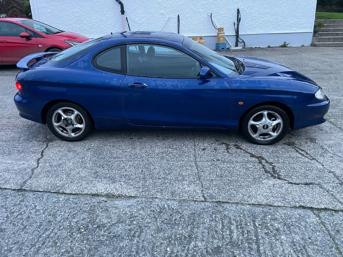 1998 Hyundai Coupe - Image 4