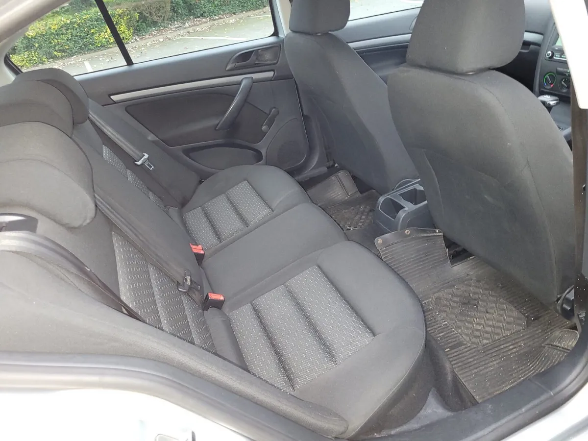 Skoda Octavia 2012 - Image 2