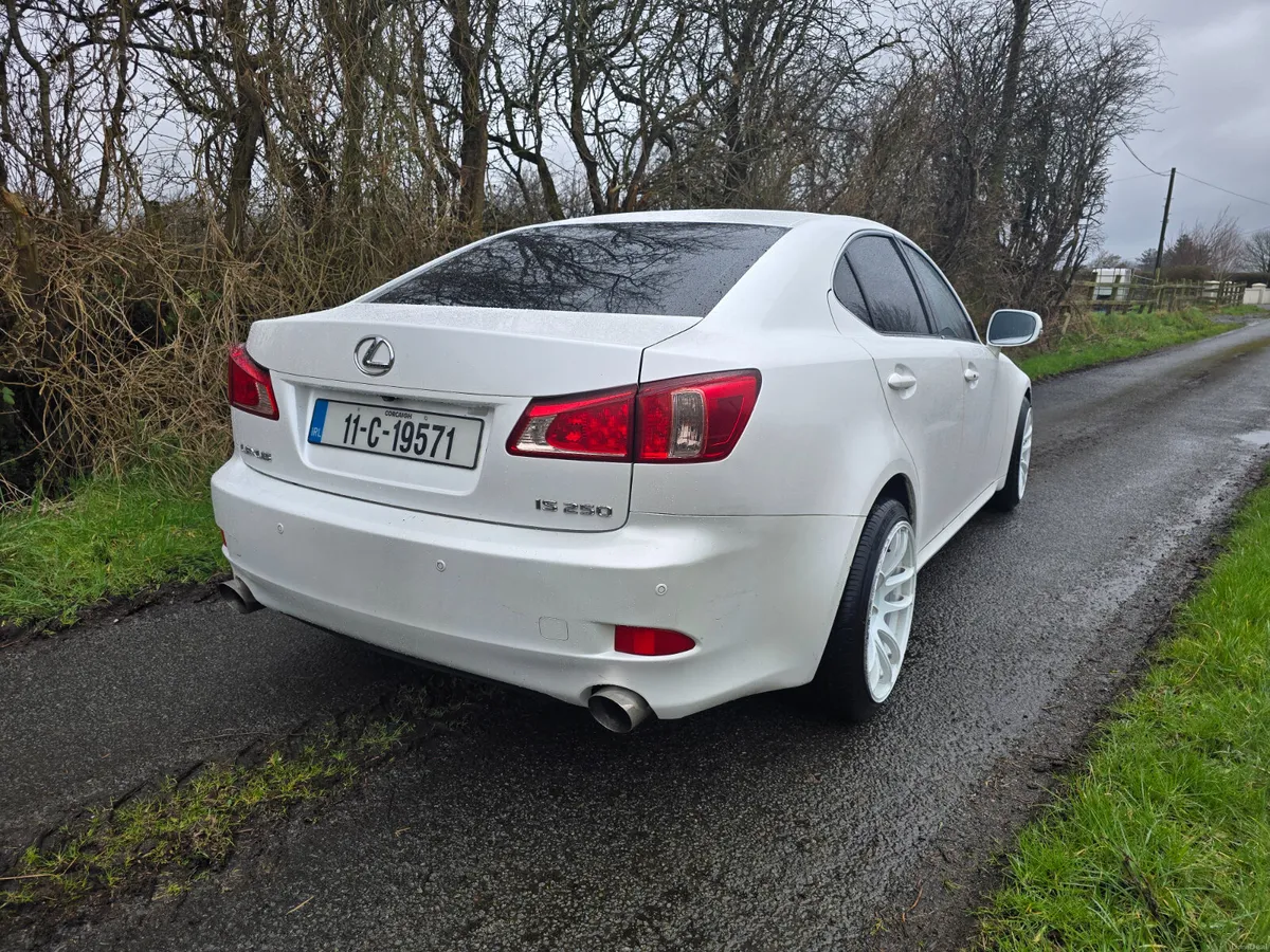 2011 Lexus IS250 Sports Design - Image 3