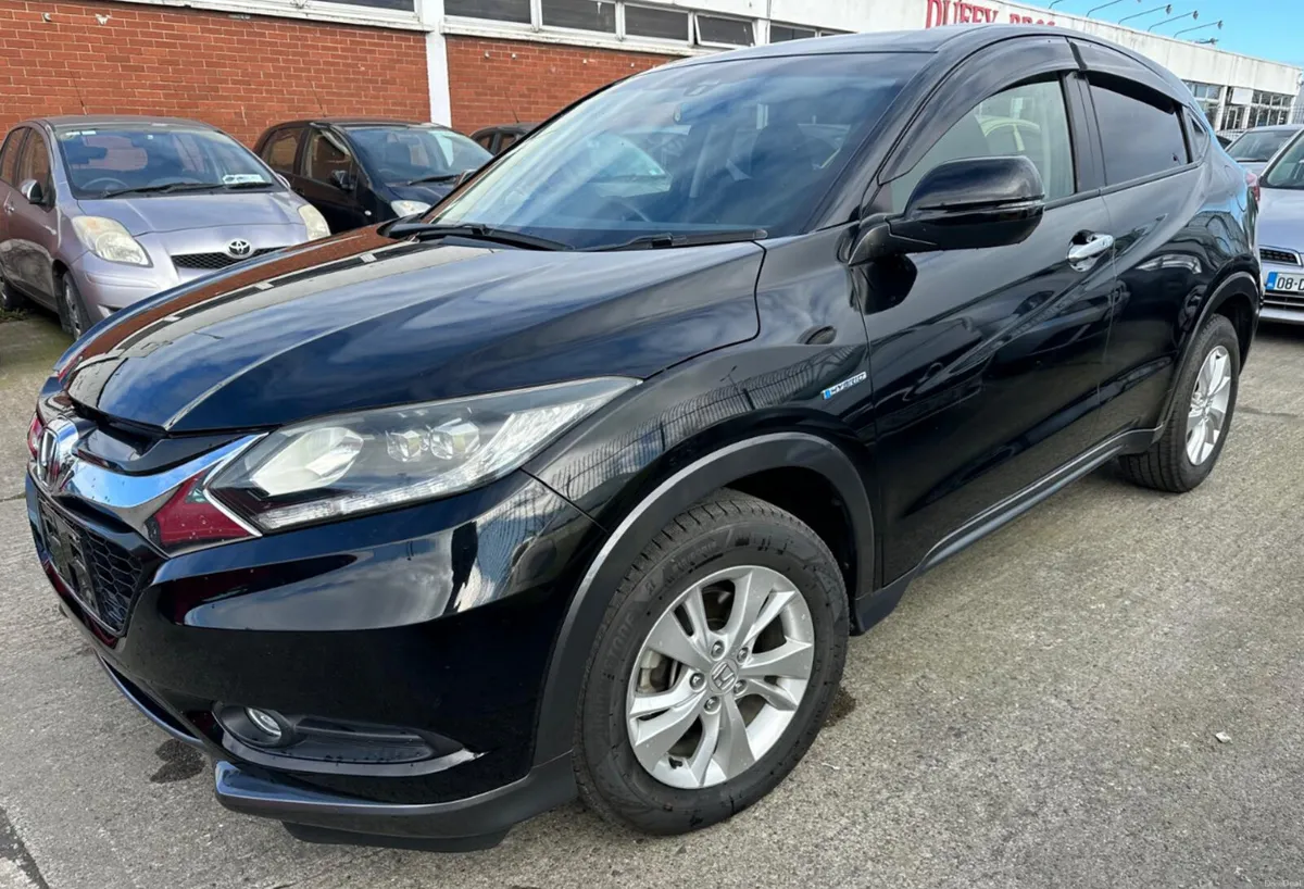 14 HONDA VEZEL 1.5 HYBRID/ New Nct/ warranty - Image 1