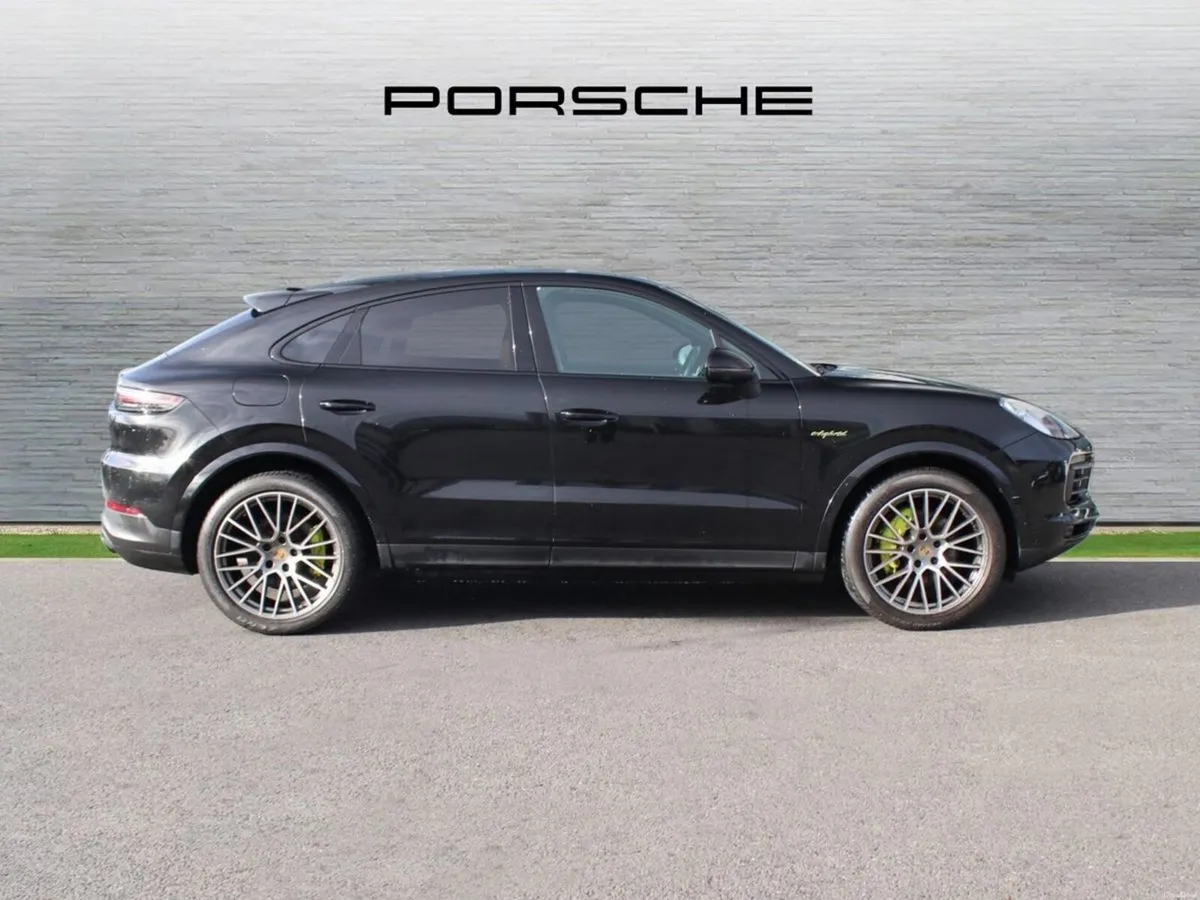 Porsche Cayenne E-Hybrid Coupe Platinum Edition - Image 4