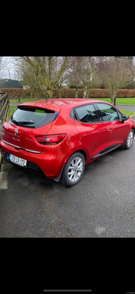 2017 Renault Clio - Image 1