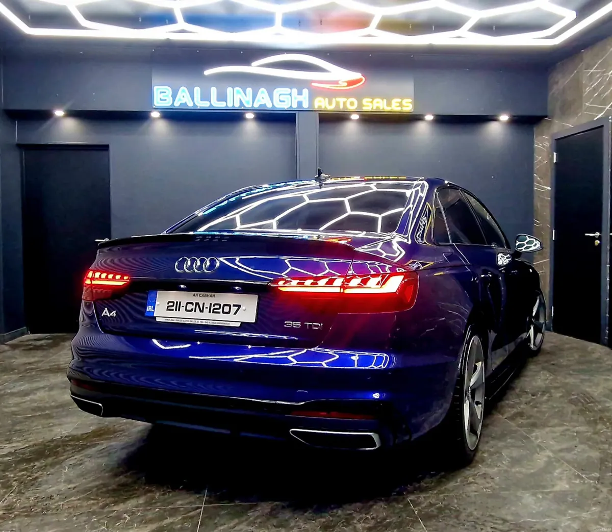 AUDI A4 S-LINE BLACK EDITION 2021 - Image 2