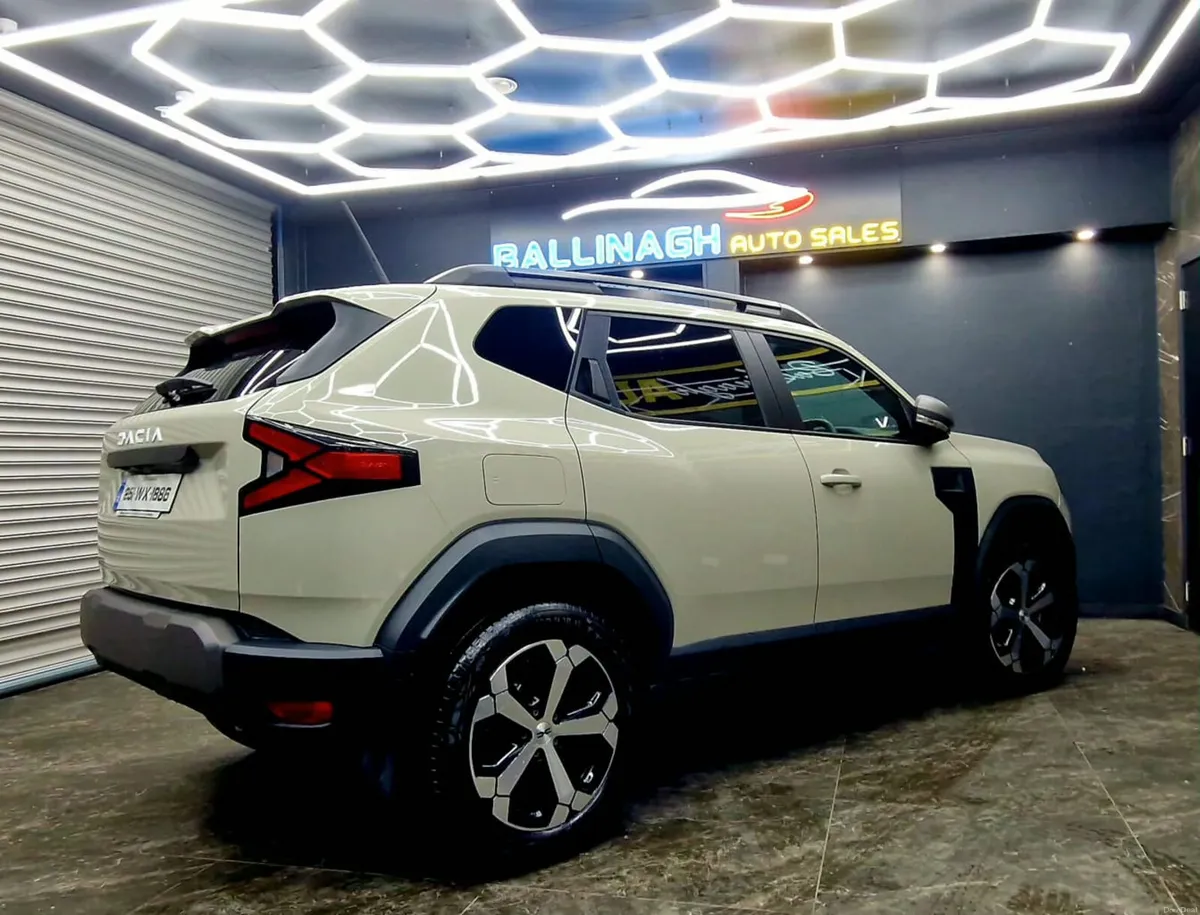 DACIA DUSTER 2025 Journey MHEV 140 - Image 2