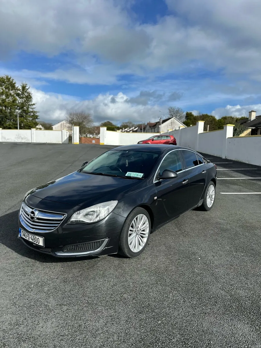Opel Insignia - Image 1