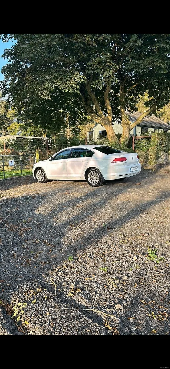 Volkswagen Passat 2017 - Image 3