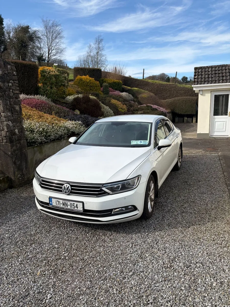 Volkswagen Passat 2017 - Image 1