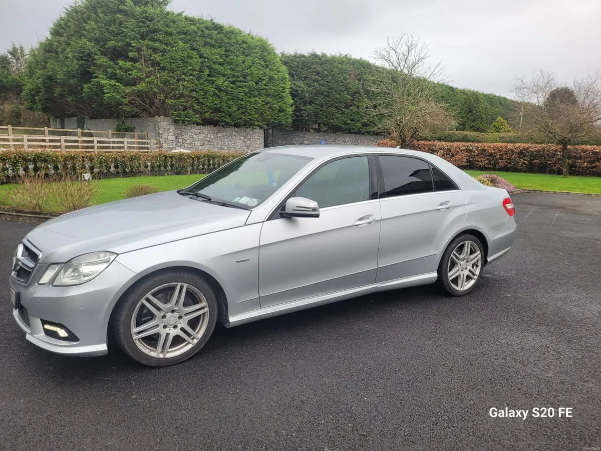 Mercedes-Benz E350 BlueEfficiency Sport CDI - Image 2