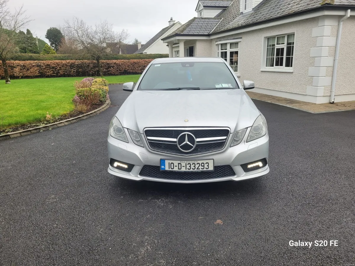 Mercedes-Benz E350 BlueEfficiency Sport CDI - Image 1