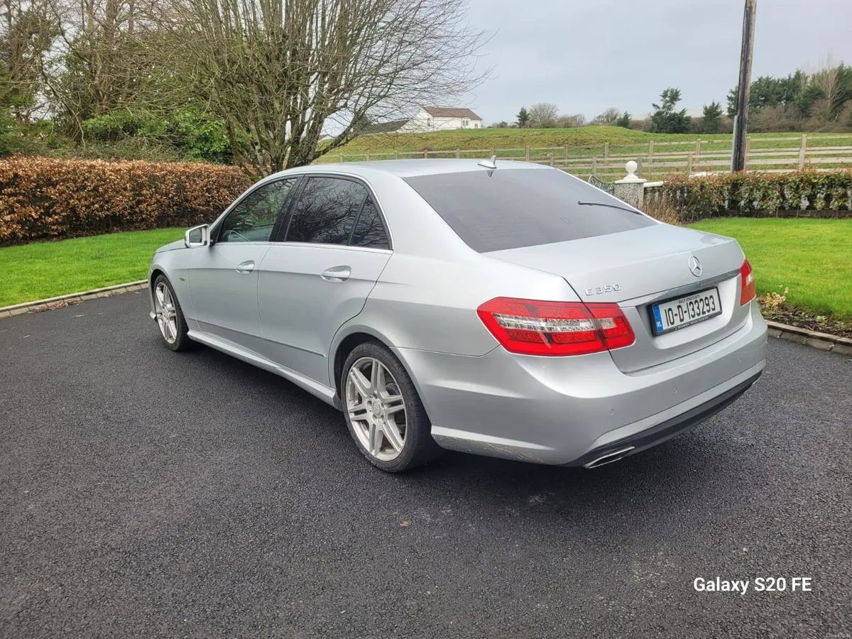 Mercedes-Benz E350 BlueEfficiency Sport CDI - Image 3