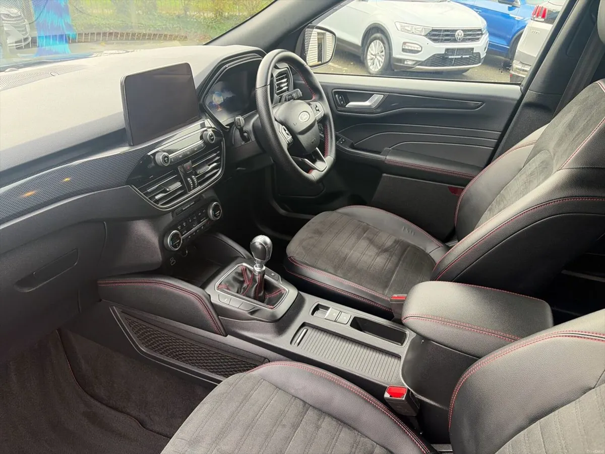 Ford Kuga ST-LINE X 1.5 ECOBLUE 120PS MANUAL - Image 3