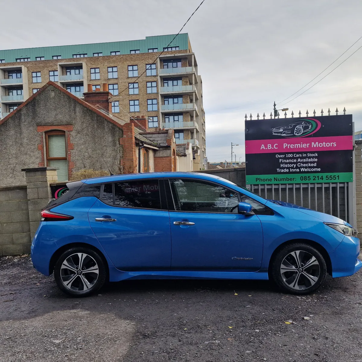 Nissan Leaf 2021 Leaf SV Premium 40 kWh - Image 3