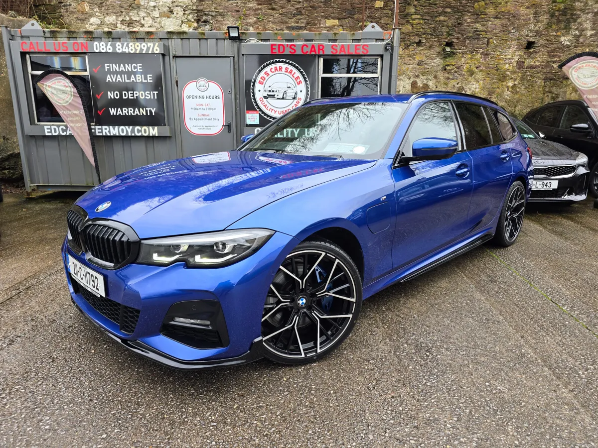 BMW 3-Series 2021 - Image 4