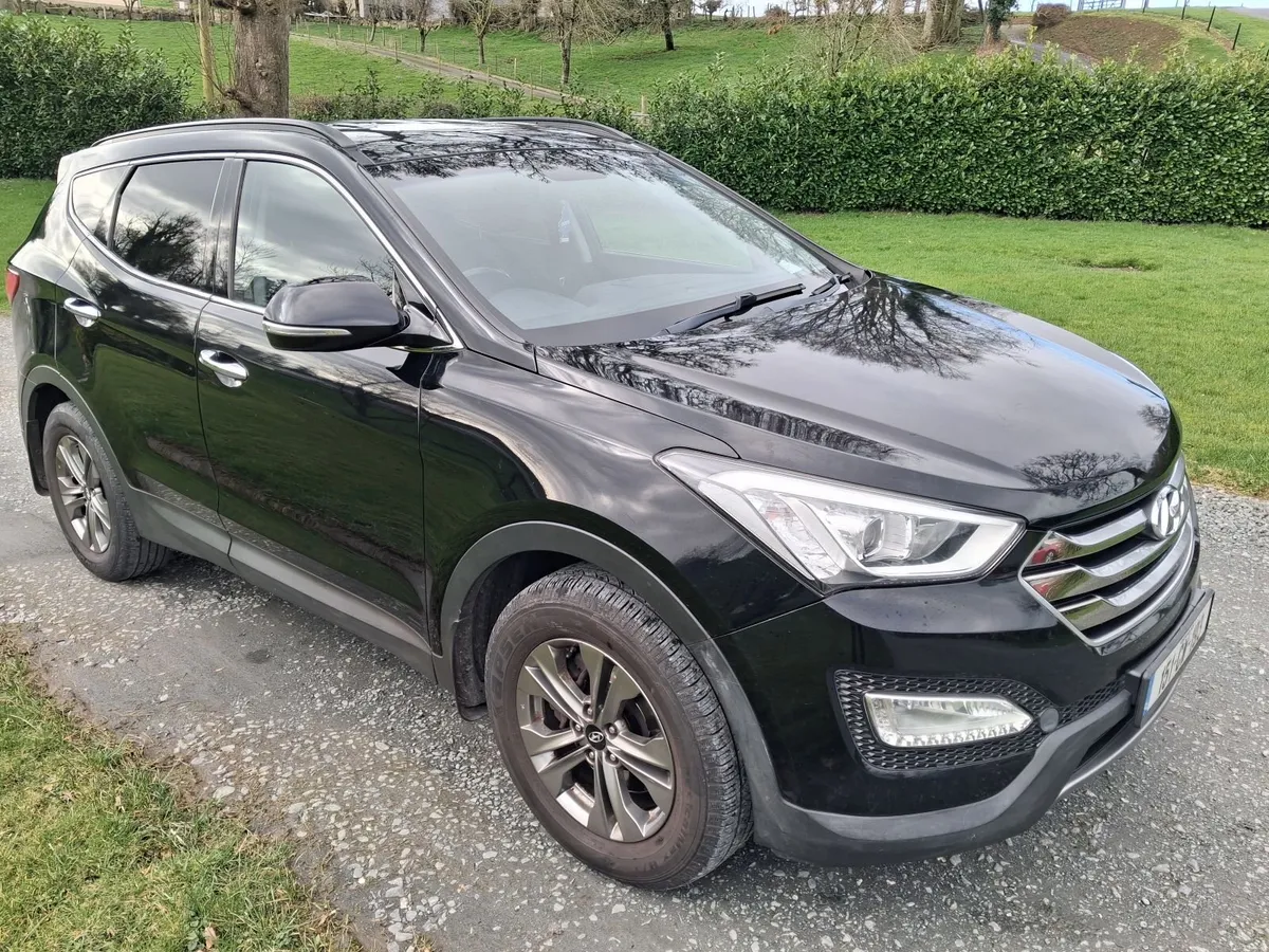 151 Hyundai Santa Fe 7 seater Low km - Image 3