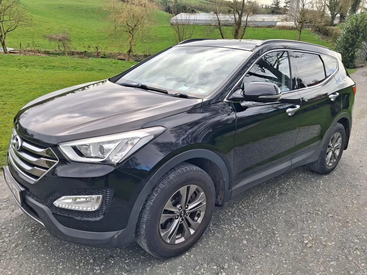 151 Hyundai Santa Fe 7 seater Low km - Image 1
