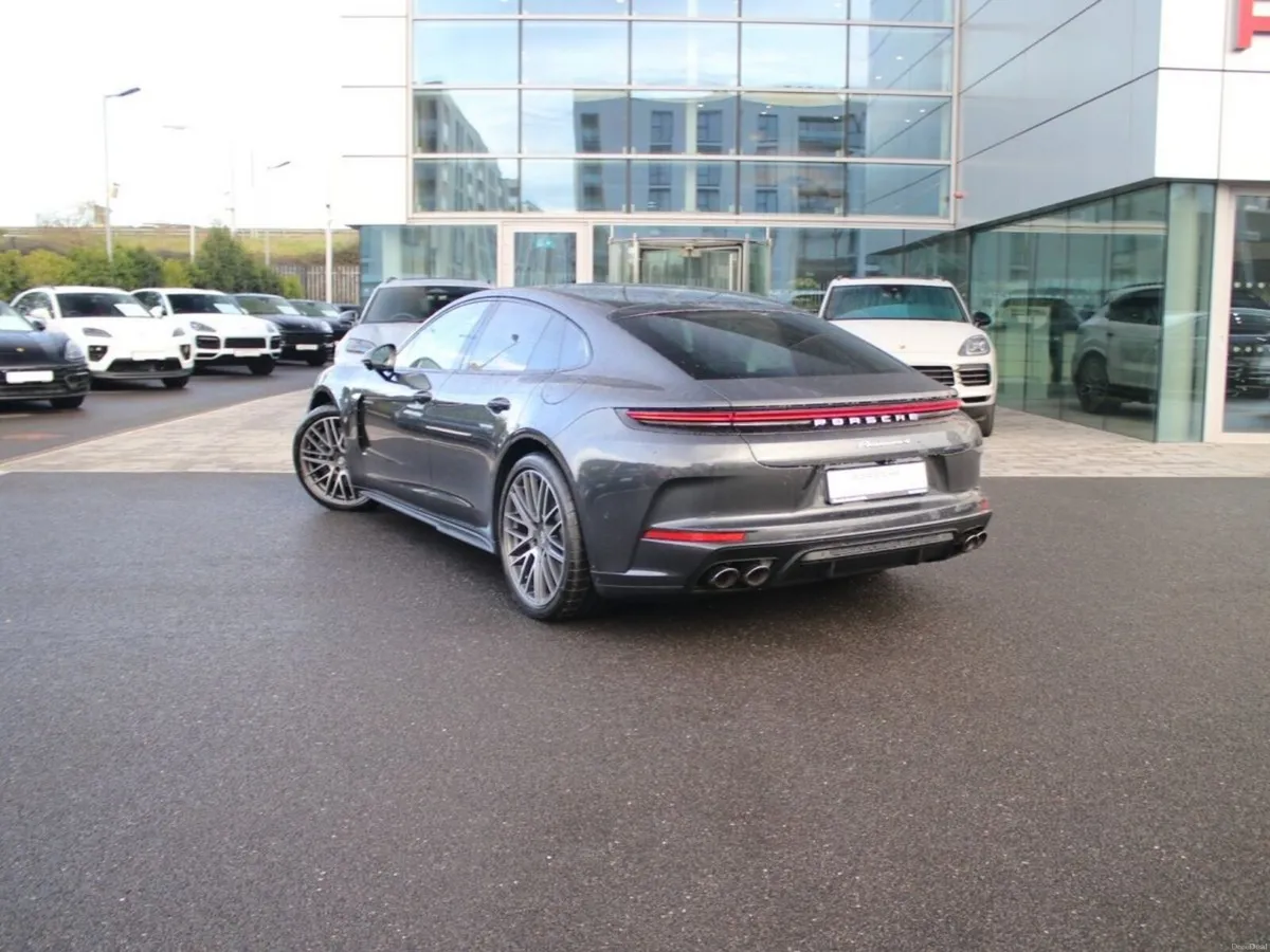 Porsche Panamera 4 E-Hybrid - Image 3