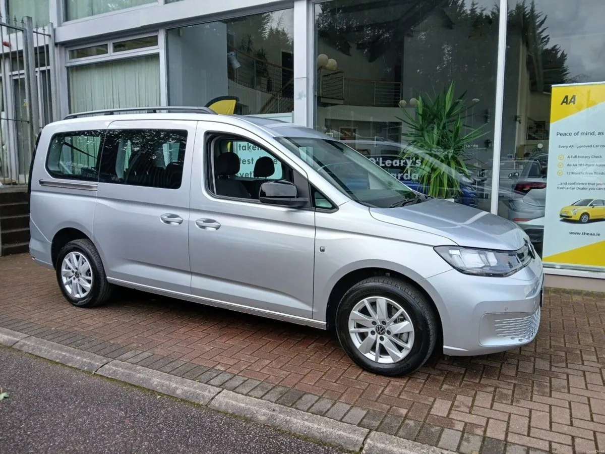 Volkswagen Caddy Maxi Life  TDI 7 SEATER DSG, SILV - Image 1