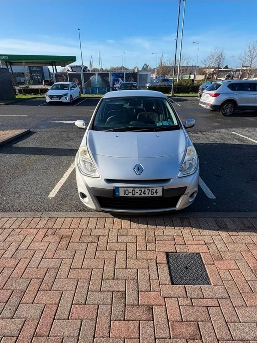 2010 Renault Clio - Image 1