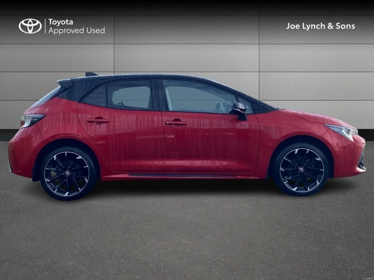 Toyota Corolla Hatchback GR Sport 1.8 - Image 3