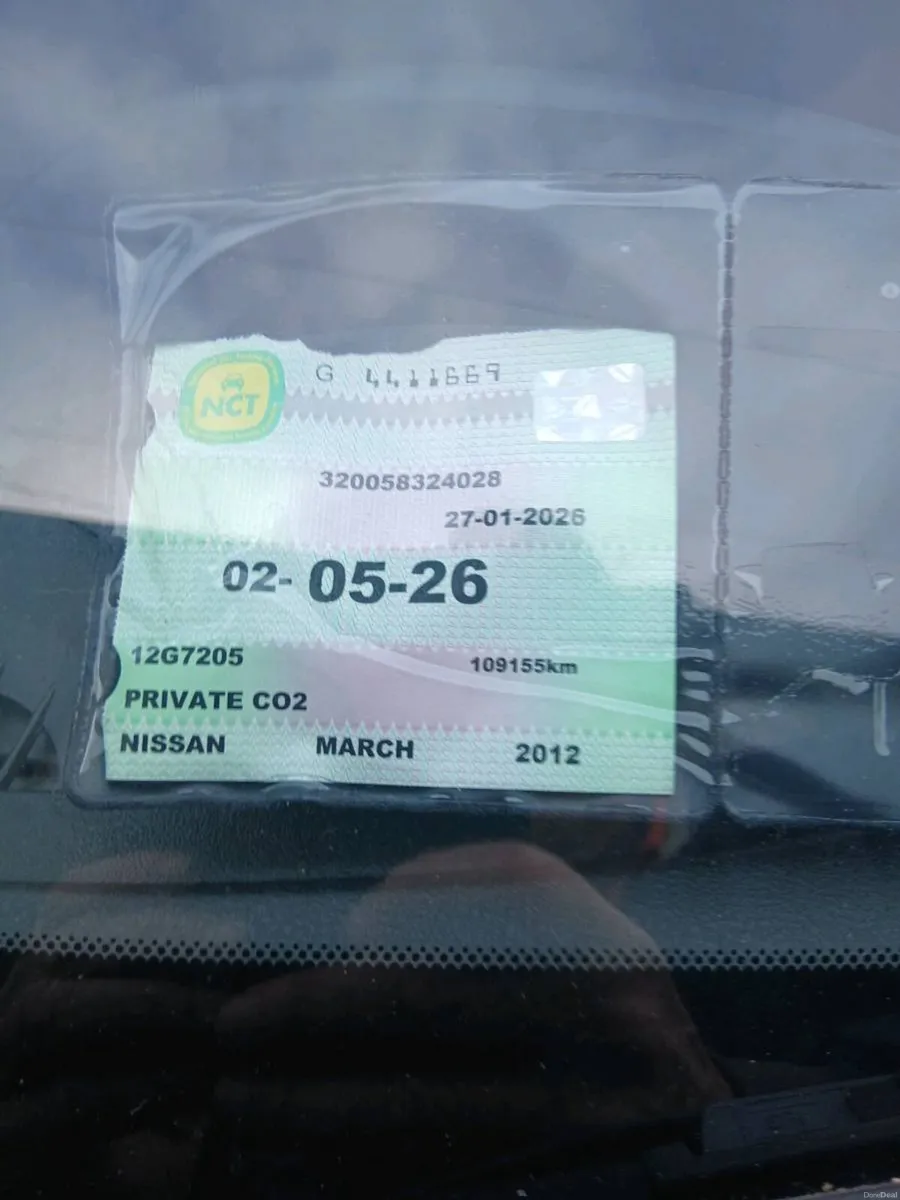 Nissan hatchback - Image 4