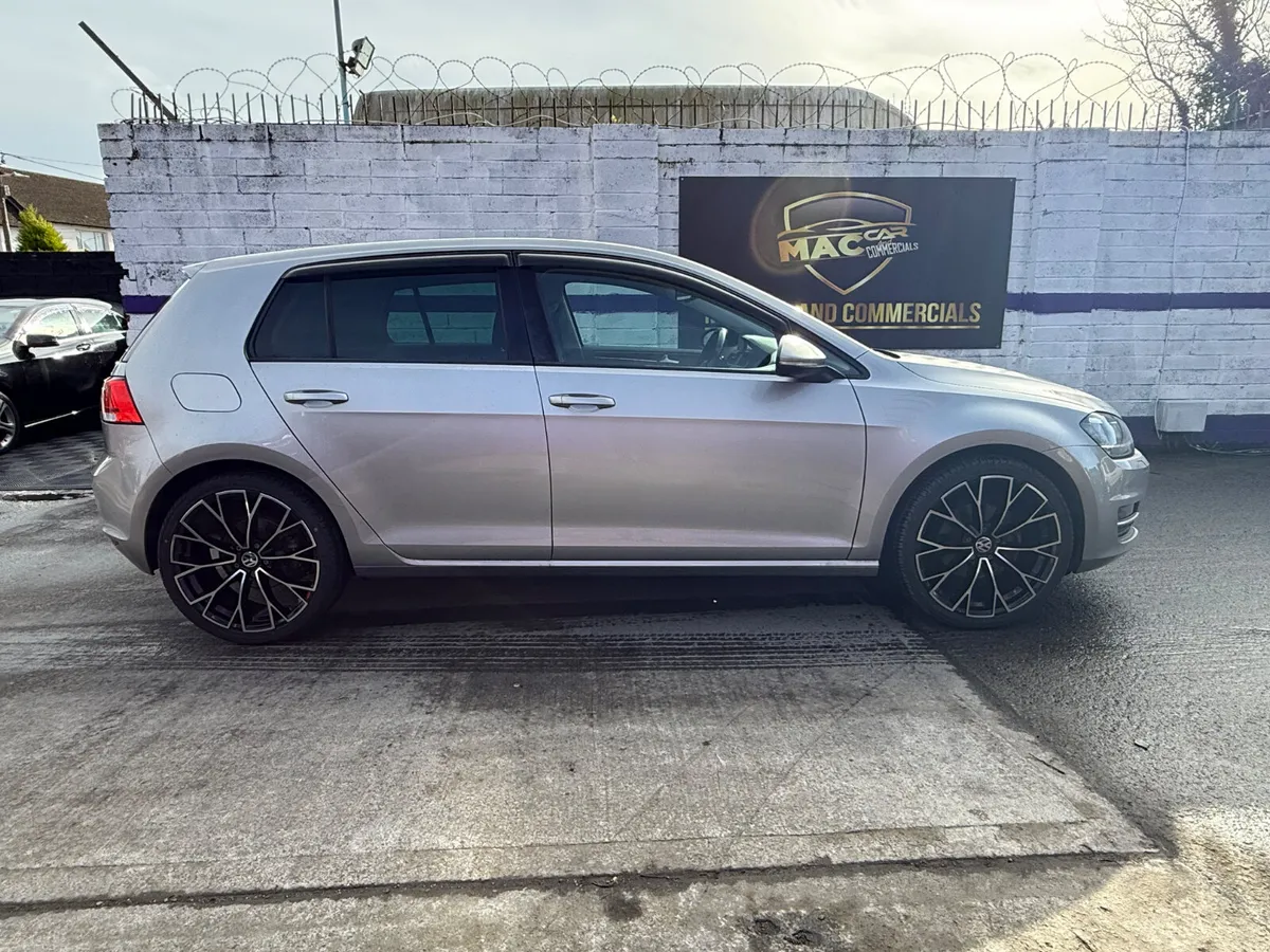 Volkswagen Golf 2013 automatic - Image 4