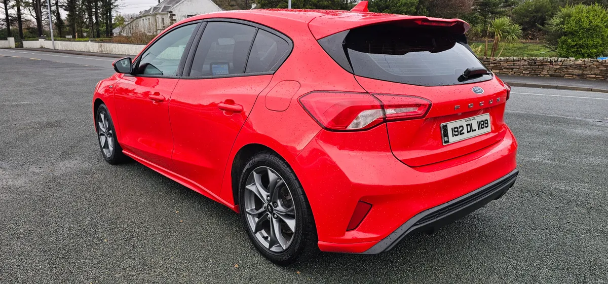 Ford Focus 1.0 EcoBoost ST-Line 2019 - Image 4