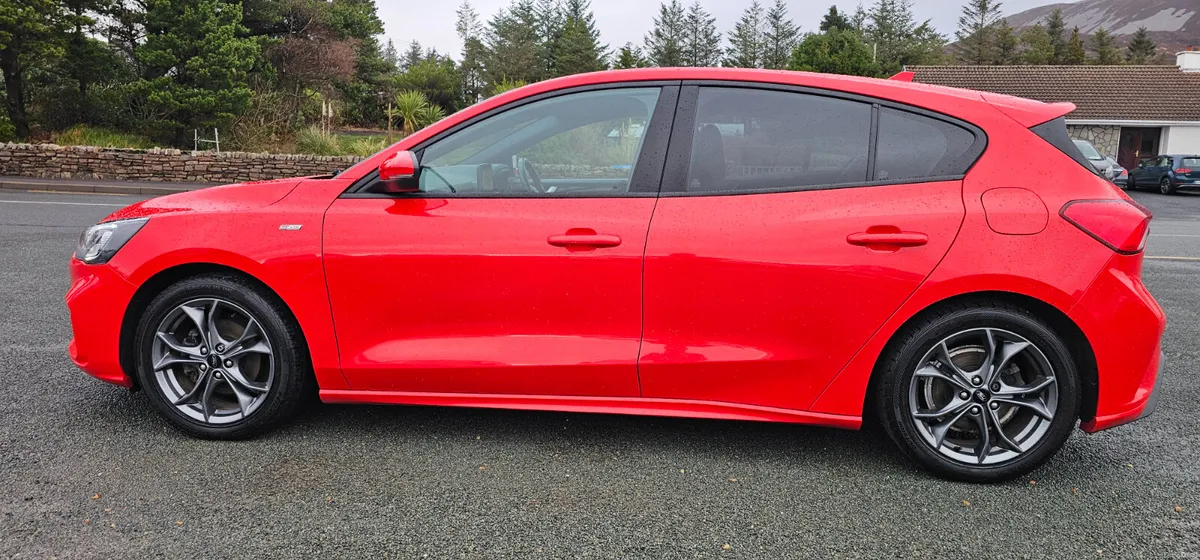 Ford Focus 1.0 EcoBoost ST-Line 2019 - Image 3