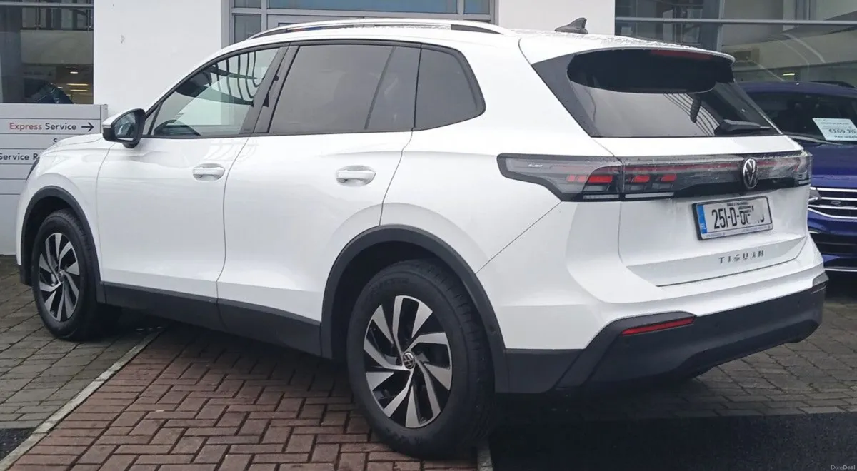 Volkswagen Tiguan Edition 75 2.0 TDI 150HP DSG **R - Image 4