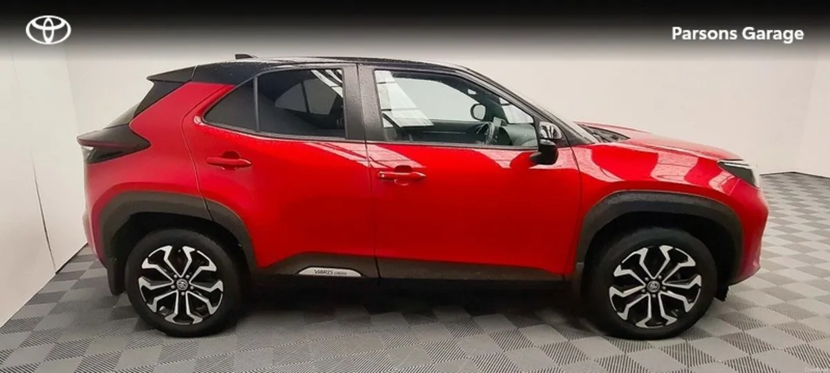 Toyota Yaris Cross CR CROSS LUNA SPORT 4DR AUTO - Image 3