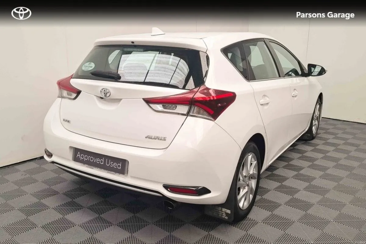 Toyota Auris 1.2T ICON VVT-I 114BHP 5DR - Image 3