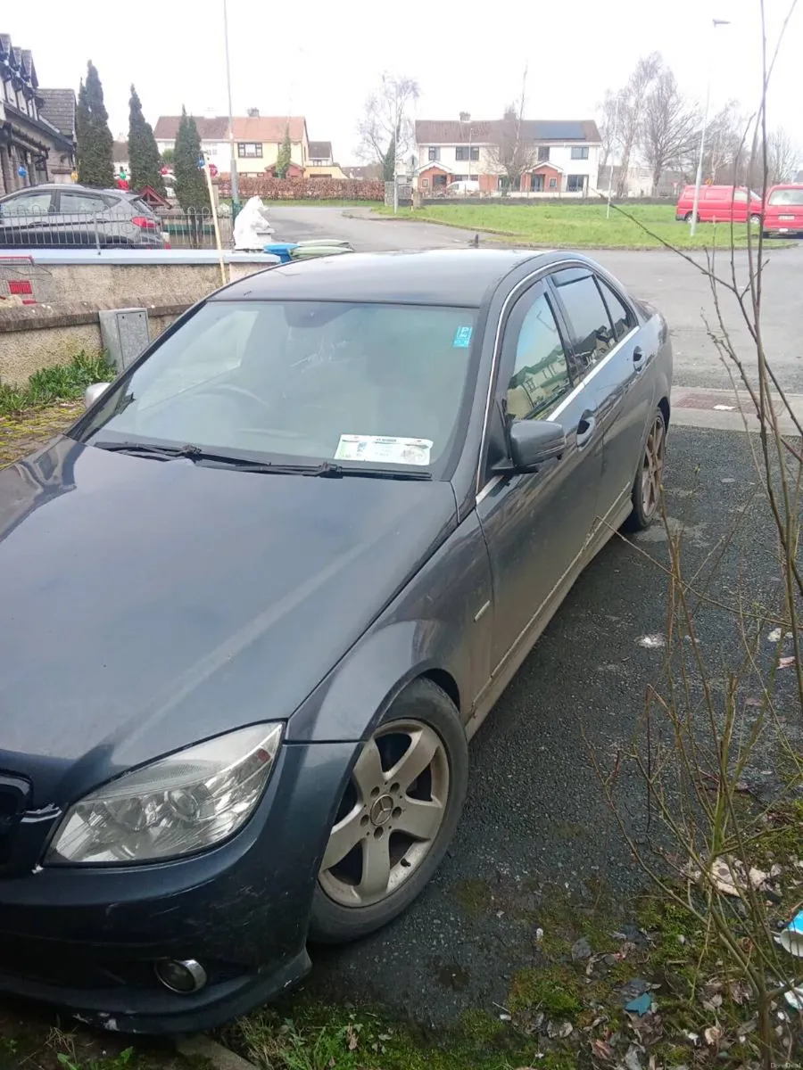 09 Mercedes Benz C220 car for sale - Image 1