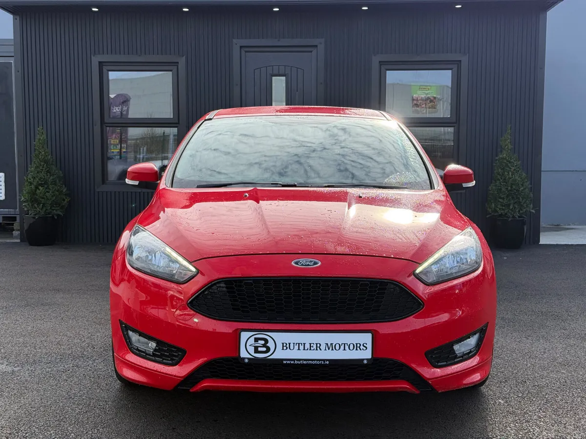 2017 Ford Focus 1.5D ST Line - Image 4